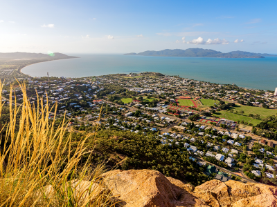 Image of Townsville looking over the ocean