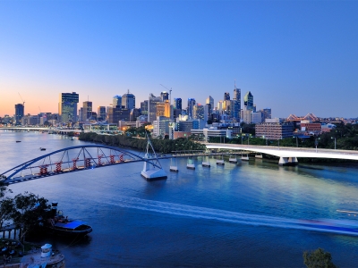 Image of a view over the Brisbane river looking toward Brisbane city